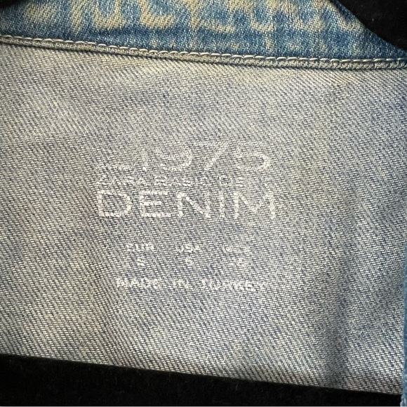 Zara Medium Wash Denim Jean Jacket - Picture 3 of 5